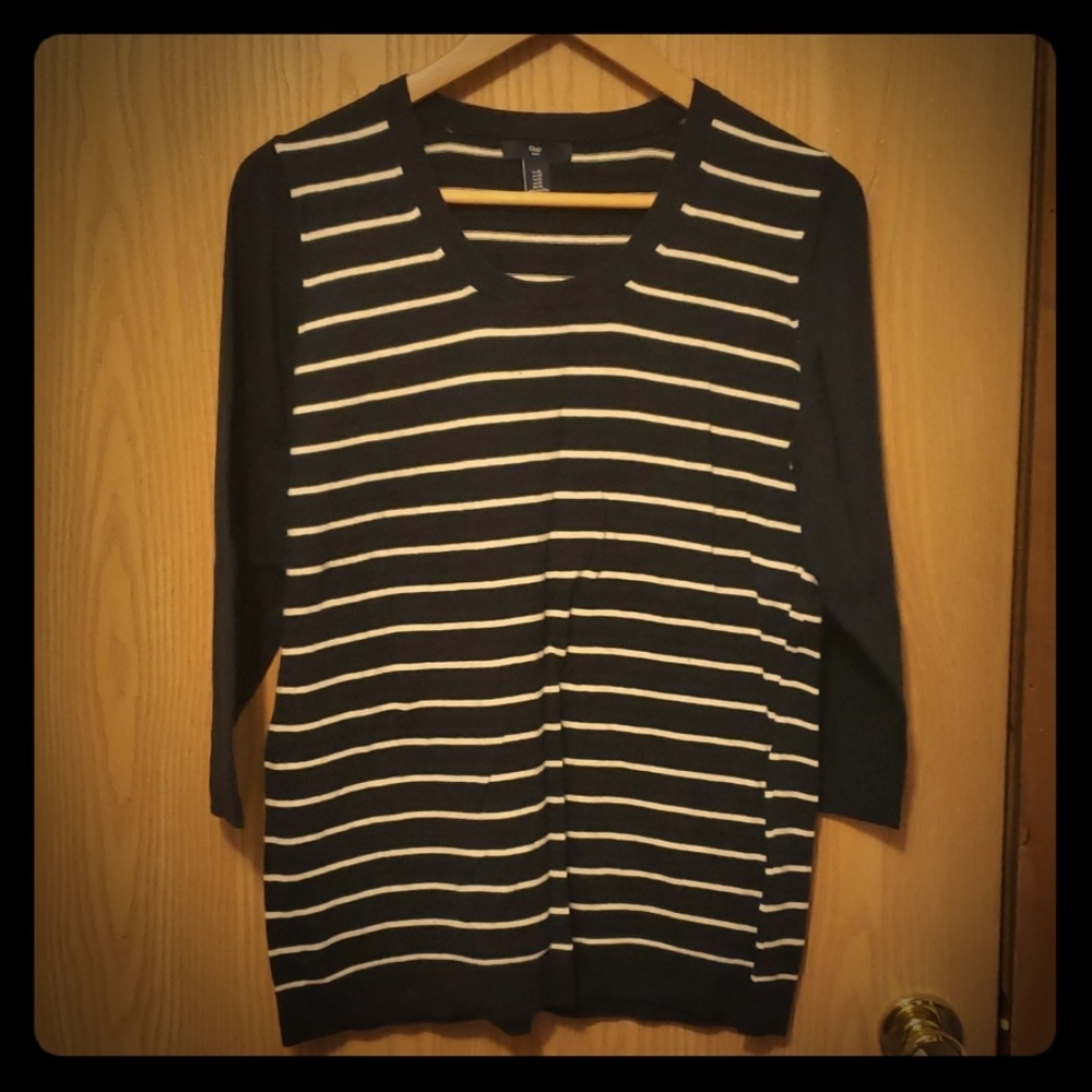 2/15  Gap navy white striped sweater XL